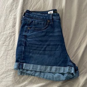 Aeropostale denim midi shorts size 8